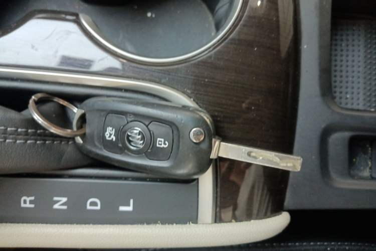 Used Buick Verano 2017 Sedan 15S Automatic Leading Model Vehicle Key
