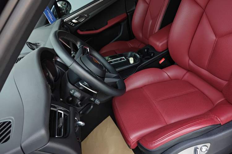 Used Porsche Macan 2022 Macan 2.0T