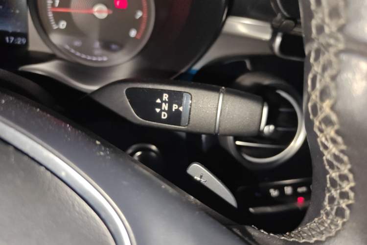 Used Mercedes-Benz GLC 2019 GLC 200 L 4MATIC Gear Lever