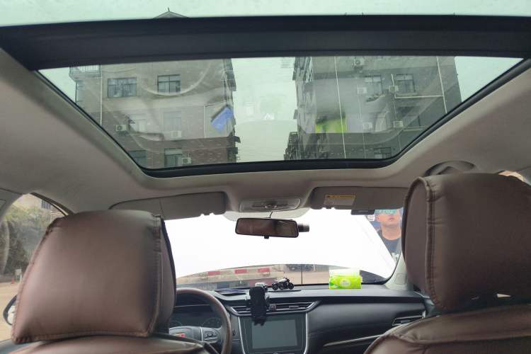 Used Roewe RX3 2020 1.6L Manual 4G Connect Super-Fresh Elite Edition