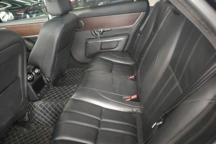 Used Jaguar XJ 2016 XJL 2.0T Two-Wheel-Drive Elegant Business Edition