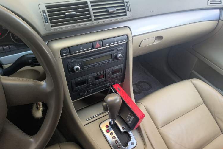 Used Audi A4 2005 1.8T 6-speed automatic Comfort trim level