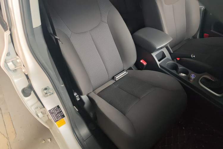 Used Roewe 350 2015 1.5L Automatic Luxury Sunroof Edition
