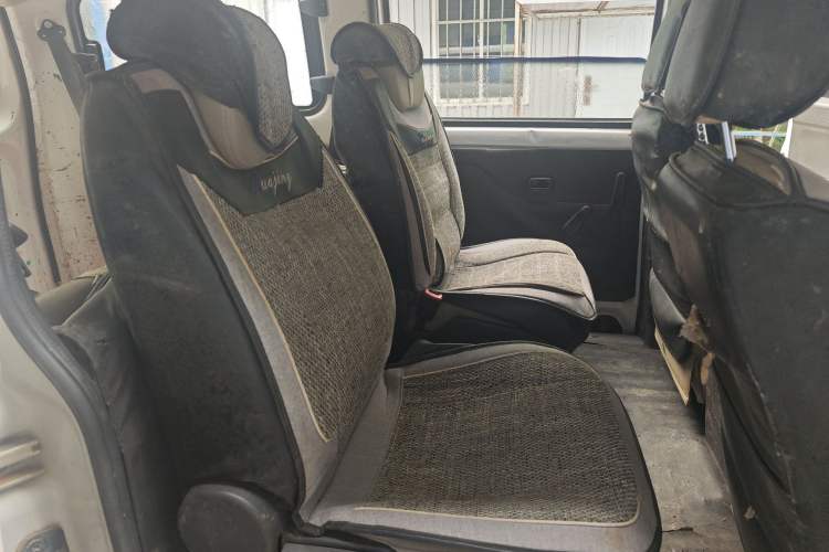 Used Wuling Rongguang V 2018 1.5L Standard Version Left Rear Seat