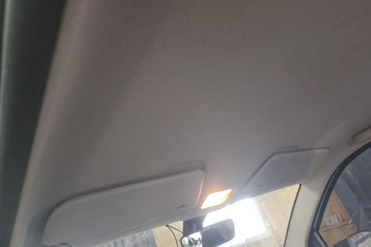 Used Wuling Hongguang MINIEV 2022 Macaron Premium Model – Lithium Iron Phosphate Headliner