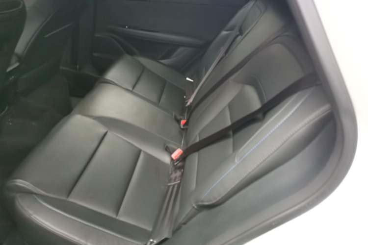 Used MG 4 EV 2022 425 km Luxury Edition