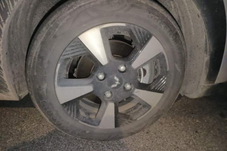 Used Wuling Bingo PLUS 2024 330 km Range Five-Seater Version