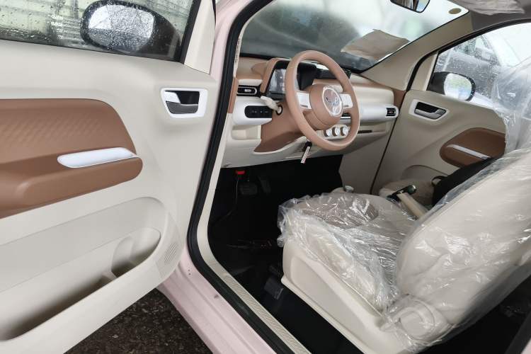 Used Wuling Hongguang MINIEV 2024 3rd Generation 215km Youth Edition