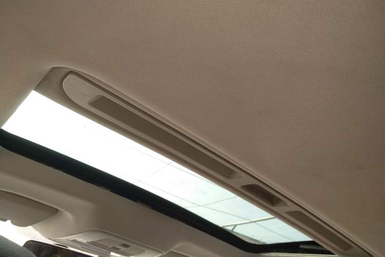 Used Roewe i6 2020 PLUS 1.6L CVT 4G Connected Glory Flagship Edition