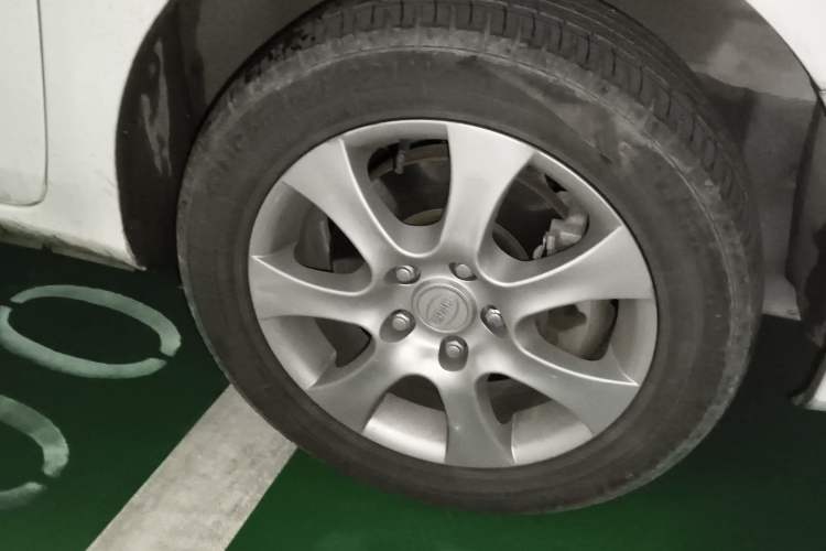 Used BYD e5 2017 300 Prestige Edition