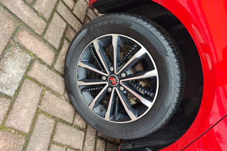 Used Roewe i5 2020 1.5L Automatic 4G Connect Luxury Flagship Edition
