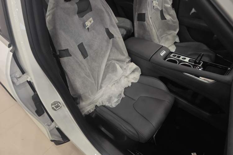 Used Geely Auto Emgrand X7 Sport 2026 Model 1.5TD Aspirational