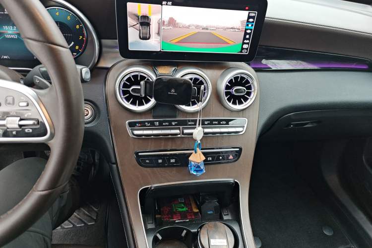 Used Mercedes-Benz GLC 2020 GLC 300 L 4MATIC Dynamic Edition Audio And AC Panel