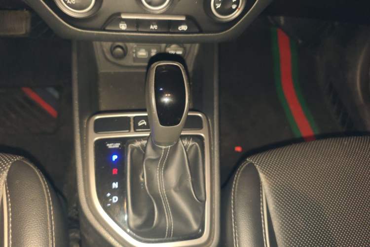 Used Hyundai ix25 2015 1.6L Automatic Two-Wheel Drive Smart GLS Trim
