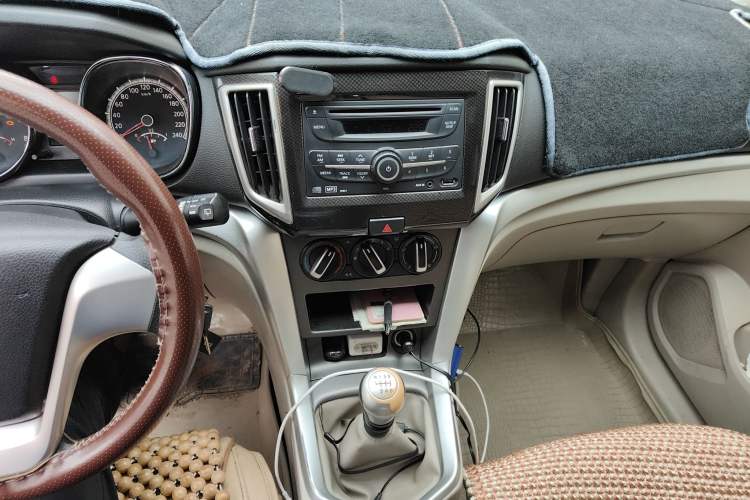 Used Venucia T70 2015 2.0L Manual RuiQu Version