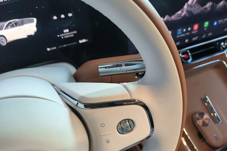 Used Hima S800 2025 Model, Range-Extended Starlight Executive Edition, 4 Seats
