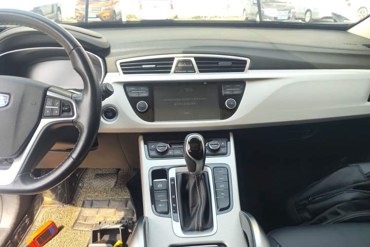 Used Geely Auto Emgrand X7 Sport 2018 1.8TD Automatic Two-Wheel Drive Smart Connect 4G Internet Edition
