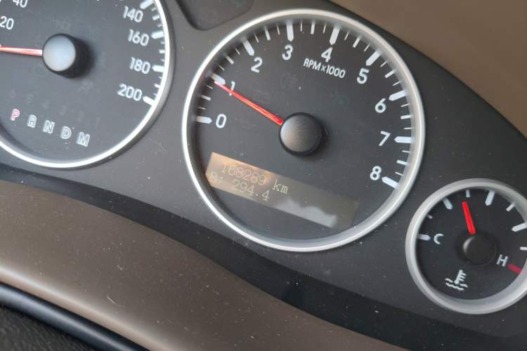 Used Buick GL8 2014 2.4L Classic Edition Odometer Close Up