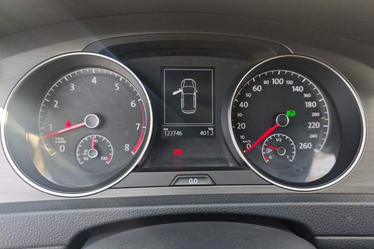 Used Volkswagen Golf 2015 1.4TSI Automatic Luxury Model