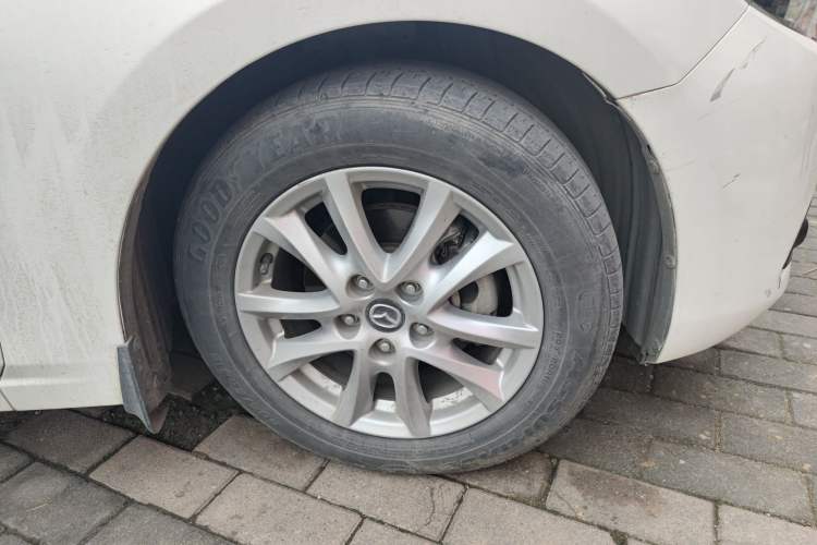 Used Mazda 3 Axela 2019 Cloud-Controlled Sedan 1.5L Automatic Luxury Model China VI Standard