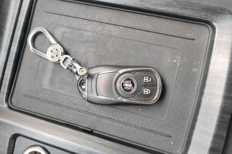 Used Buick GL8 2021 Land Cruiser Executive Class 652T Comfort Model Vehicle Key