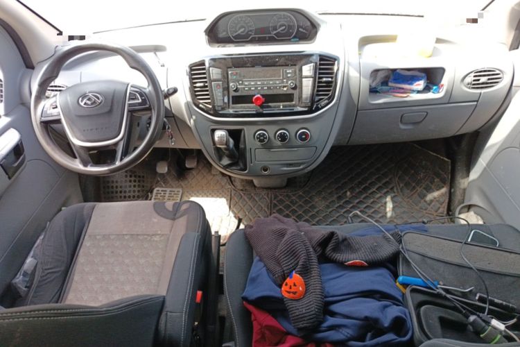 Used SAIC MAXUS Xintu V80 2019 2.0T Plus 6-Speed Manual – Aoyuntong Short Wheelbase Ultra-Low Roof 5/6-Seater