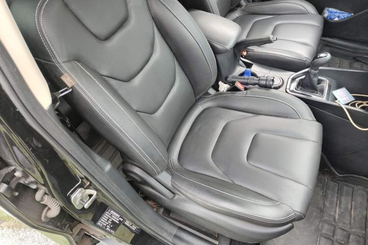 Used Dongfeng Fengon 580 2016 1.8L Manual Comfort Model
