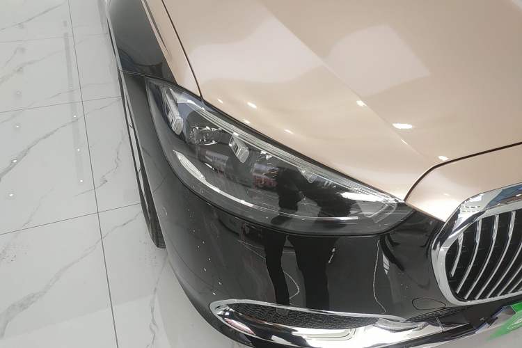 Used Mercedes-Benz Maybach S-Class 2022 S 480 4MATIC Intelligent Premium Special Edition Right Front Headlight