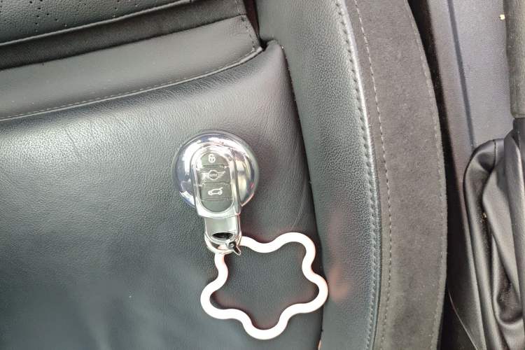 Used MINI 2022 1.5T COOPER Artist