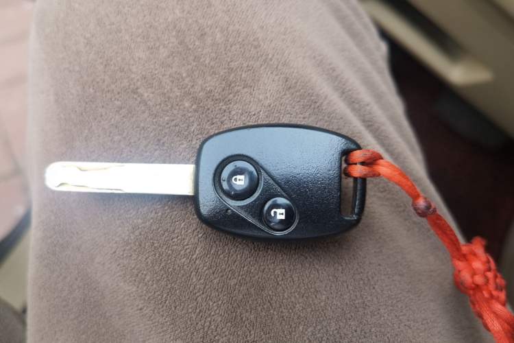 Used Honda CR-V 2010 2.4L Automatic Four-Wheel Drive Prestige Edition Vehicle Key