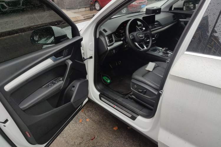 Used Audi Q5L 2020 Updated 40 TFSI Prestige Fashion Edition Driver Seat