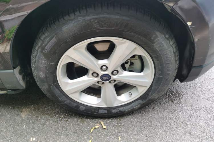 Used Ford Edge 2015 2.0T GTDi Two-Wheel-Drive Elite Edition
