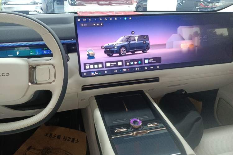 Used Lynk & Co 900 2025 2.0T Ultra
