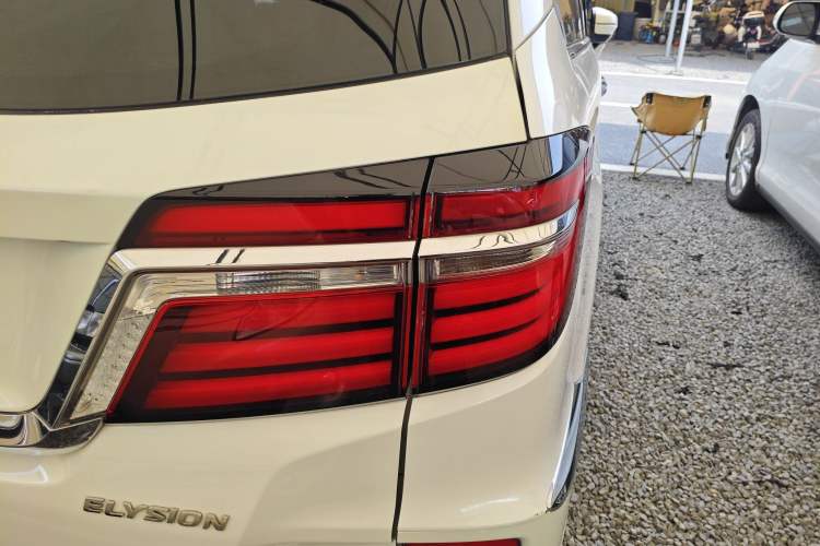 Used Honda Elysion 2016 2.4L Luxury Edition