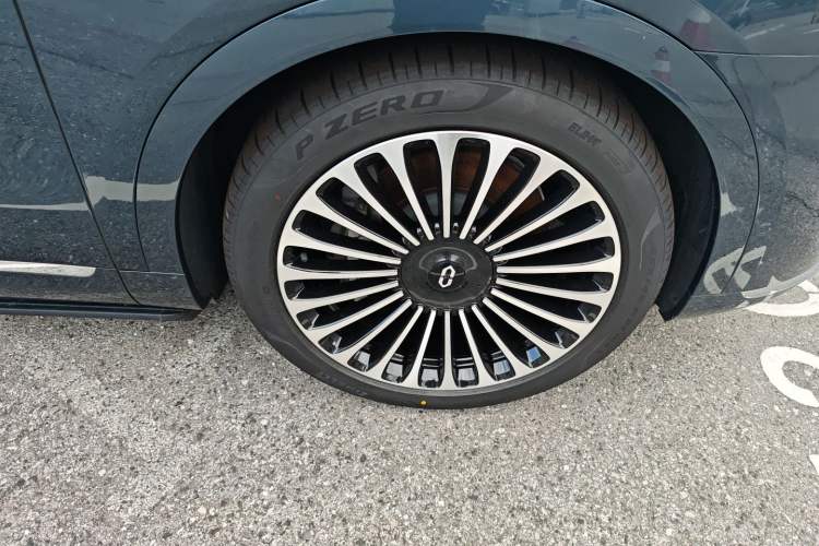 Used Hima AITO M9 2024 Range-Extended Ultra Version 52 kWh 5-Seater Model
