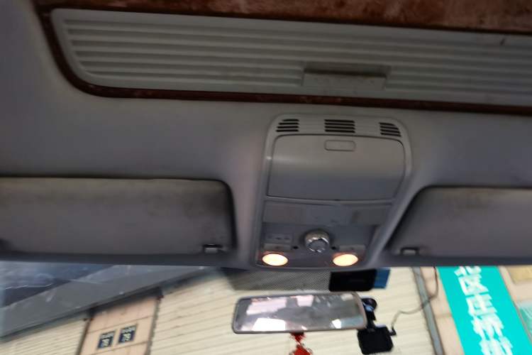 Used Volkswagen Magotan 2013 1.8TSI Luxury Model Headliner