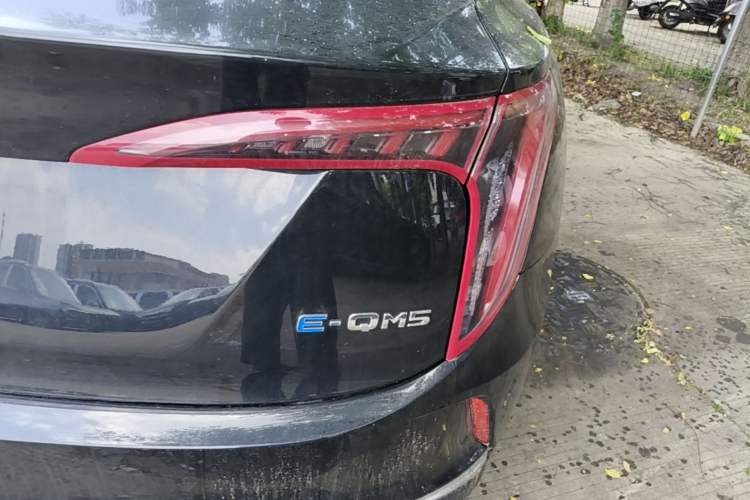 Used Hongqi E-QM5 2023 Base Travel Edition
