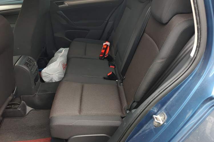 Used Volkswagen Golf Sportsvan 2016 1.6L Automatic Comfort Model
