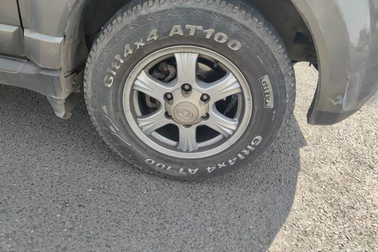 Used Haval H5 Classic 2013 Zhizun Edition 2.0L Manual Two-Wheel Drive Entry-Level Model