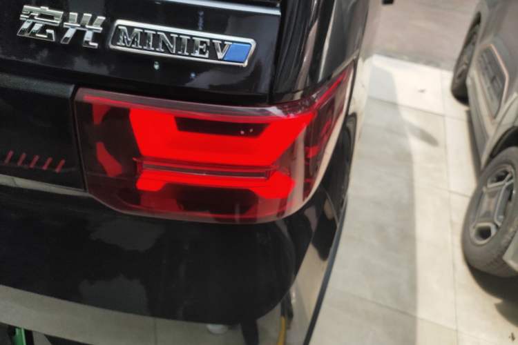 Used Wuling Hongguang MINIEV 2022 GAMEBOY 300km Enthusiast Model with Lithium Iron Phosphate
