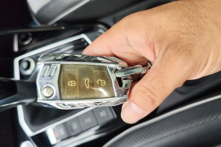 Used Volkswagen Tayron X 2020 330TSI Two-Wheel Drive Luxury Smart Connectivity Version Vehicle Key