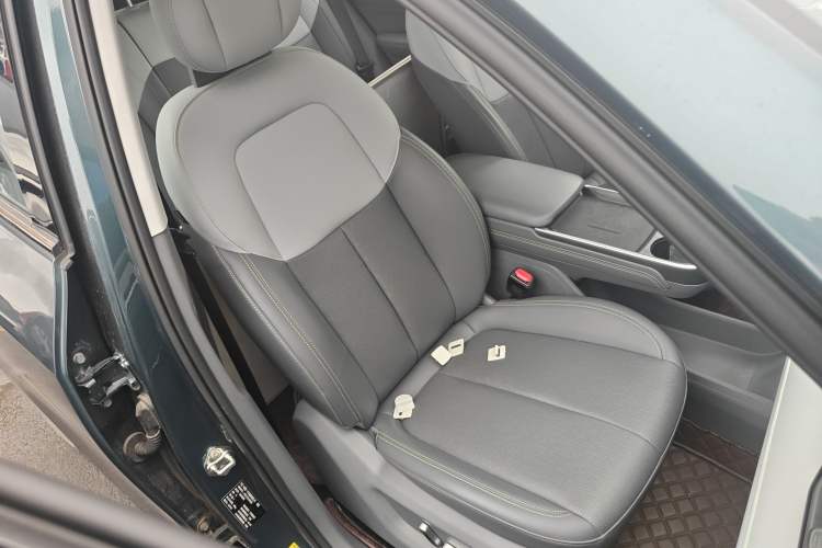 Used Bestune Yueyi 03 2025 565km Premium Edition
