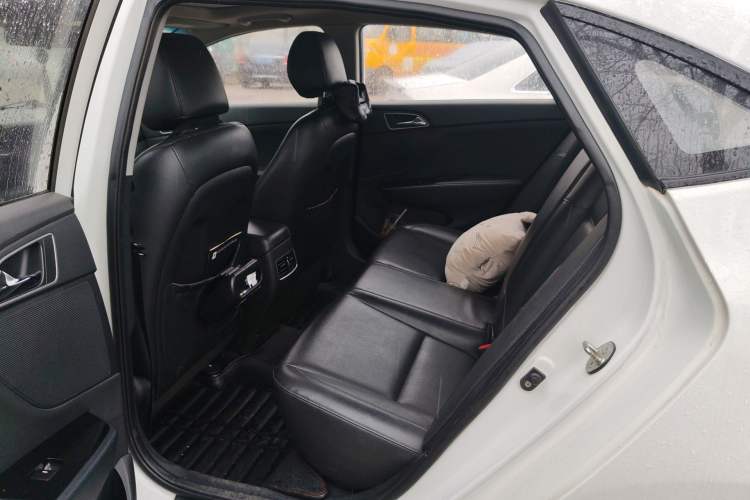 Used Hyundai Mistra 2014 1.8L Automatic Smart GLS
