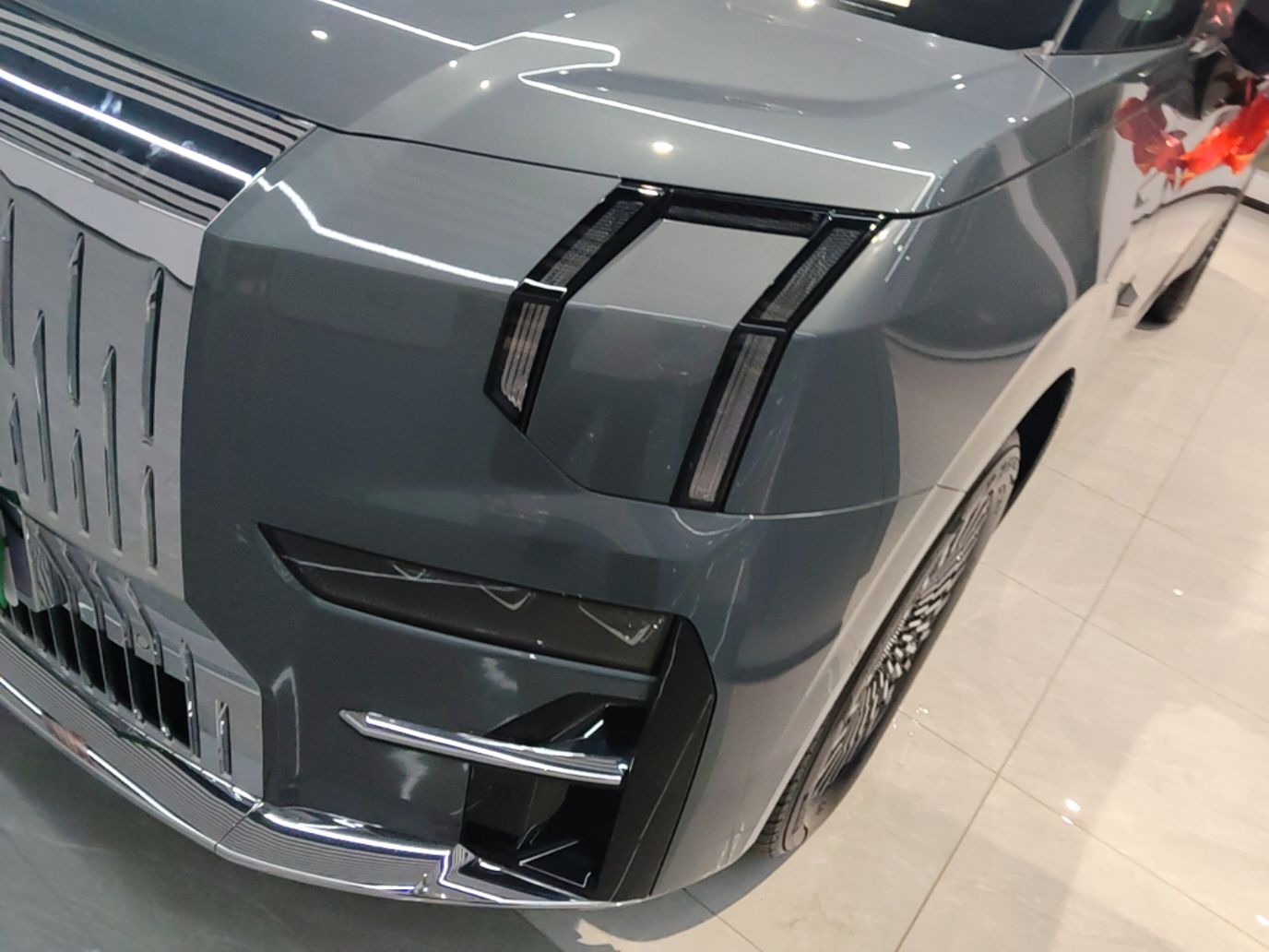Zeekr 009 2024 Six-Seat Executive Version 4WD 108 kWh — снимка 8