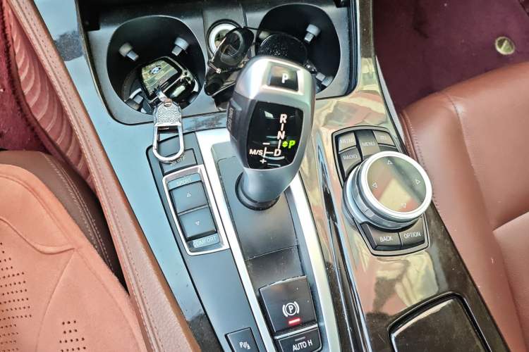 Used BMW 5 Series 2014 525Li Leading Model