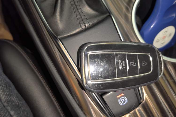 Used Toyota Camry 2019 Revised Version 2.0G Luxury Edition Interior 1