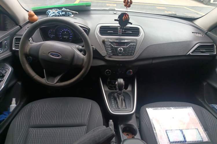 Used Ford Escort 2019 Revised 1.5L Automatic ZhiXiang Version (Tire Pressure Monitoring) China VI Standard
