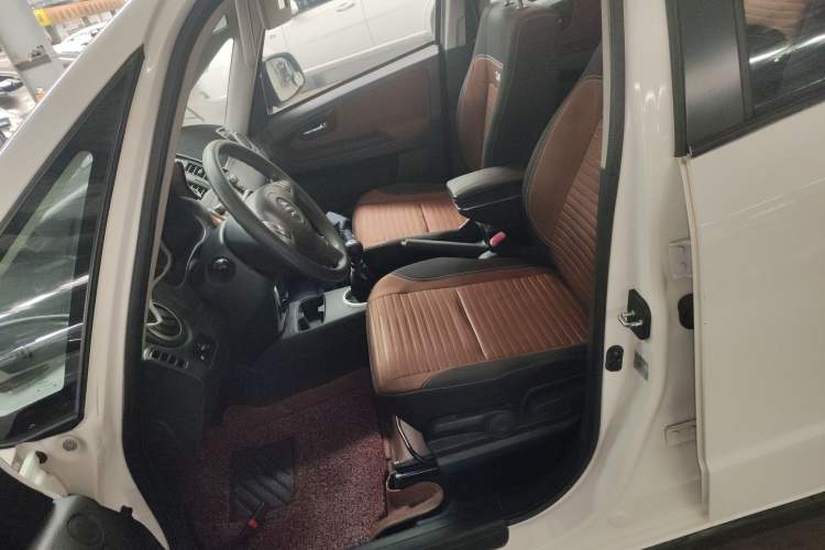 Used Suzuki SX4 2013 1.6L Manual CoolRide Model
