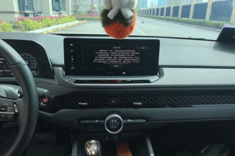 Used Honda Accord 2025 260TURBO Prestige Edition Audio And AC Panel