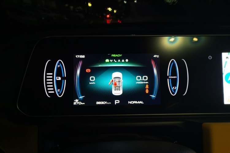 Used ORA Good Cat 2023 401 km Standard Range Prestige Version Lithium Iron Phosphate